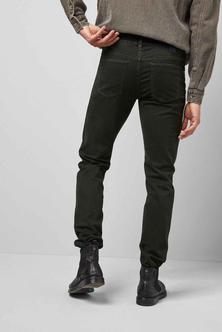 SLIM 9-6106 HIGH PERFORMANCE SATIN